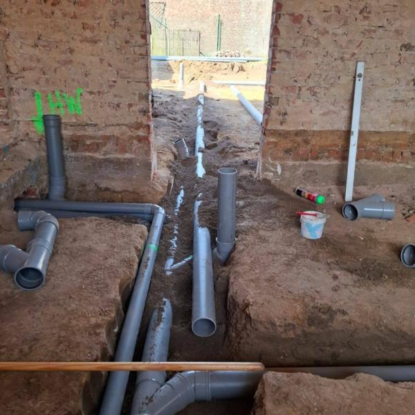 Plaatsen van riolering in woning in Kortrijk